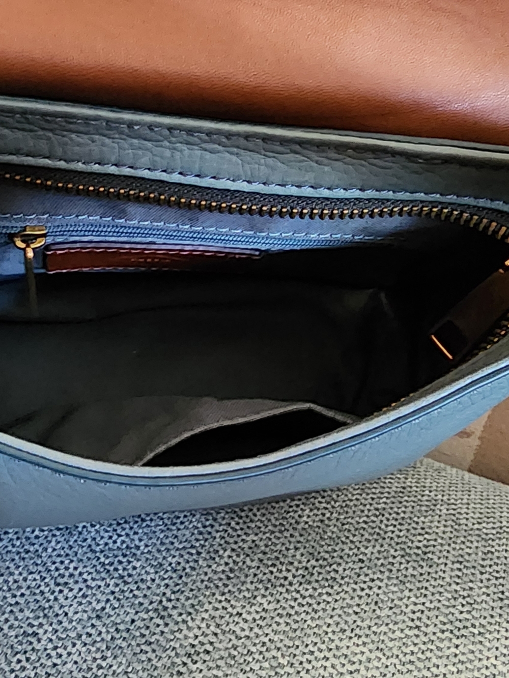 Fossil: Teal Flapover Crossbody Bag with Brown Strap - Picture 4 of 8